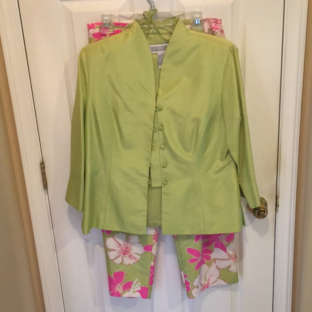 Jessica Howard 2 piece Silk Pantsuit